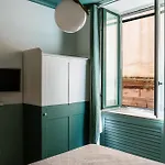 Flat 13 * سورينتو