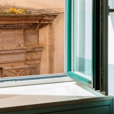 Flat 13 アパート ソレント