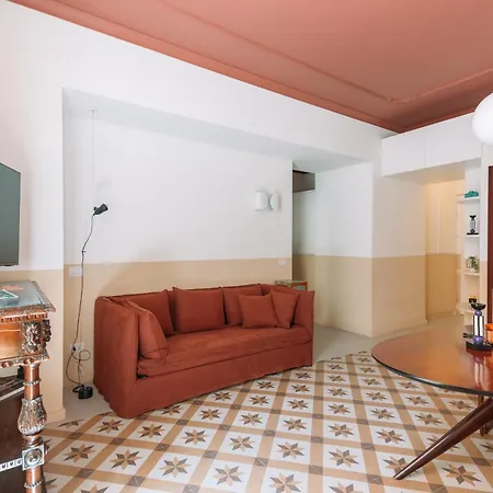 Flat 13 * Sorrento